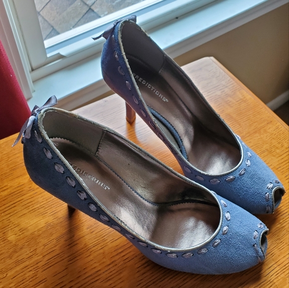 Predictions gray heels 👠 - Picture 2 of 6